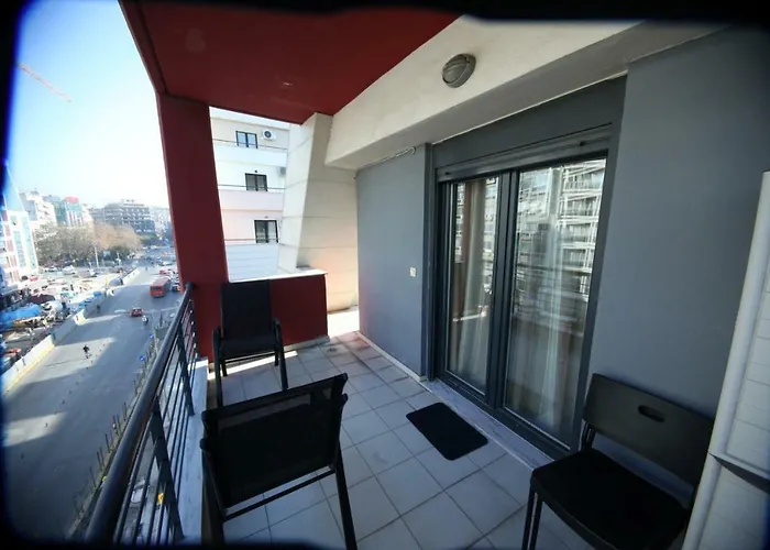 Kosmos Service Center 1 * Thessalonique