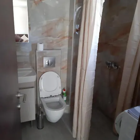 Kosmos Service Center 1 With Additional Cost Parking Apartment *