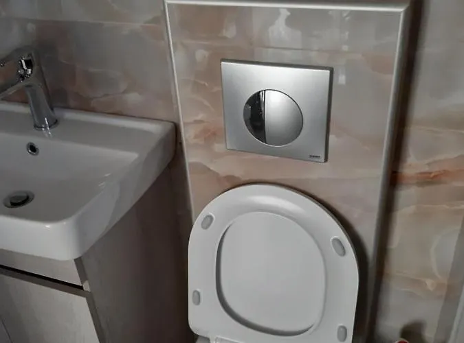 Kosmos Service Center 1 * Салоники