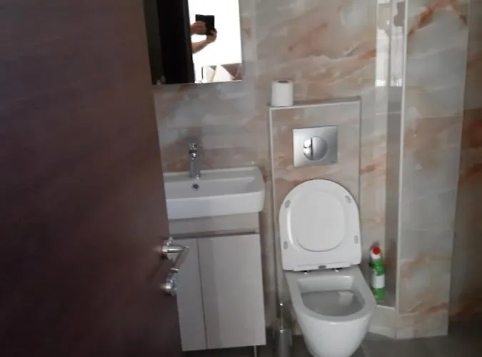 Kosmos Service Center 1